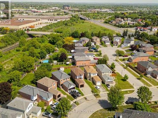 611 Atwood Crescent, Pickering, ON, L1W 3W7 house for sale | Listing ID E13774 | Royal LePage
