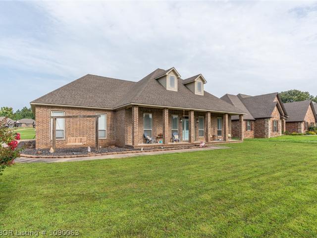 611 Deerwood Drive