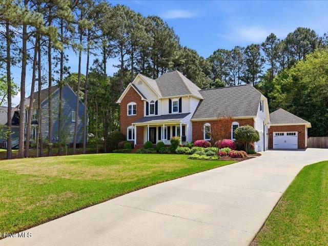 611 E Raintree Lane