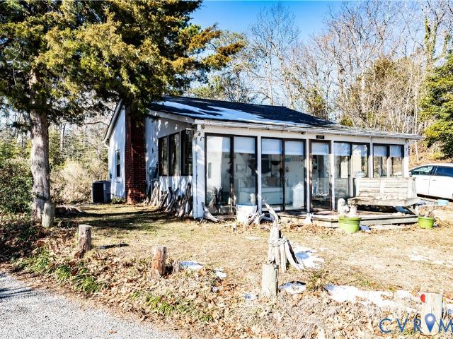 611 Jones Point Beach Road