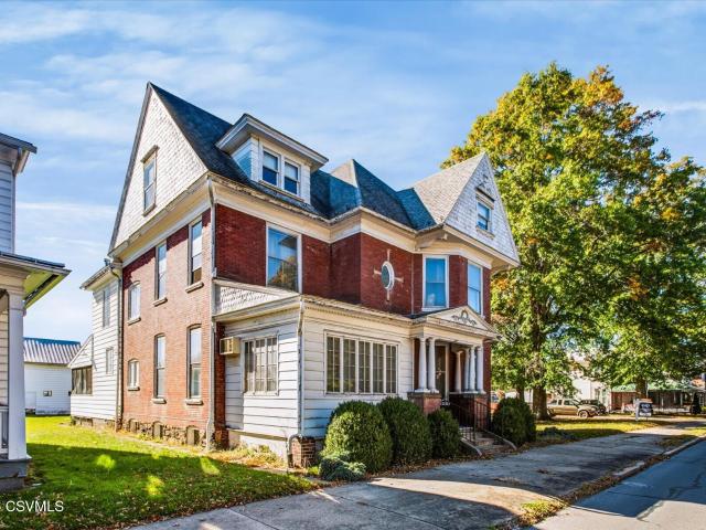 611 MAIN Street