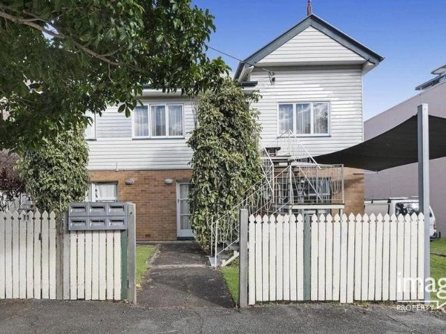 6/11 Mallon St