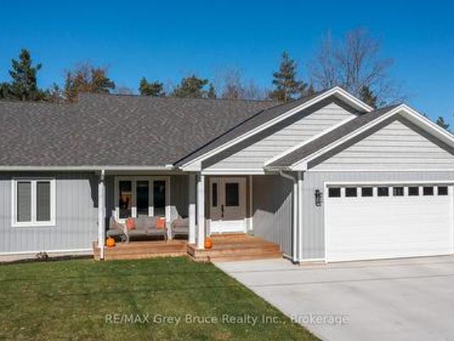 611 Sixth Street N, South Bruce Peninsula, ON, N0H 2G0 house for sale | Listing ID X13474 | Royal LePage