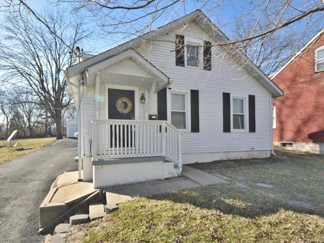 611 Stafford St, Washington, MO 63090