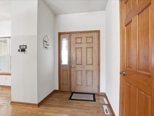 611 Woodland Cir