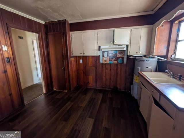 611 Whitney Avenue