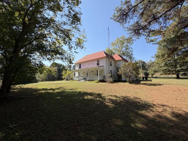 611 Tumbling Creek Rd