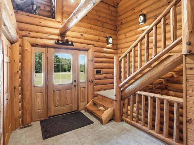 6125 Tulip Lane