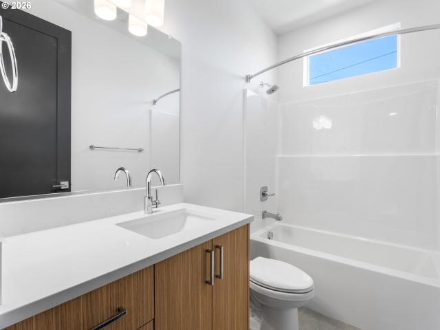 6126 NE Stanton St, Portland, OR 97213 | MLS #740906