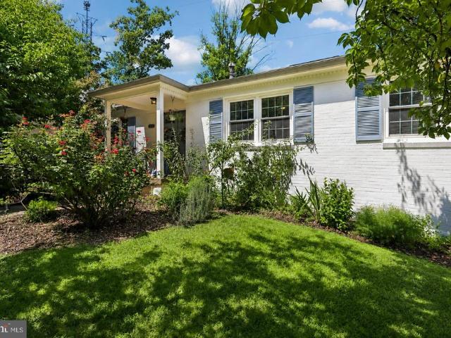 6126 Redwood Lane