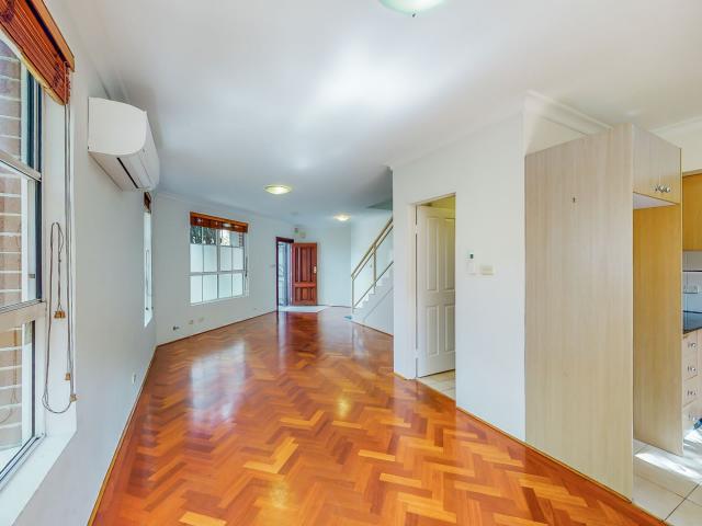 6/127B Barker Street, Kingsford | Village Property