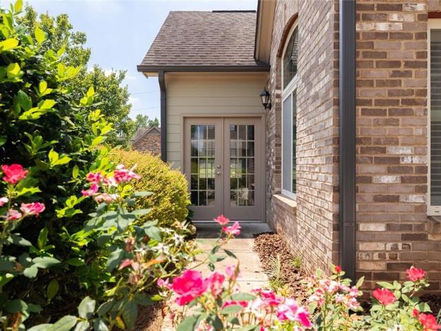 6129 Brookhaven Circle