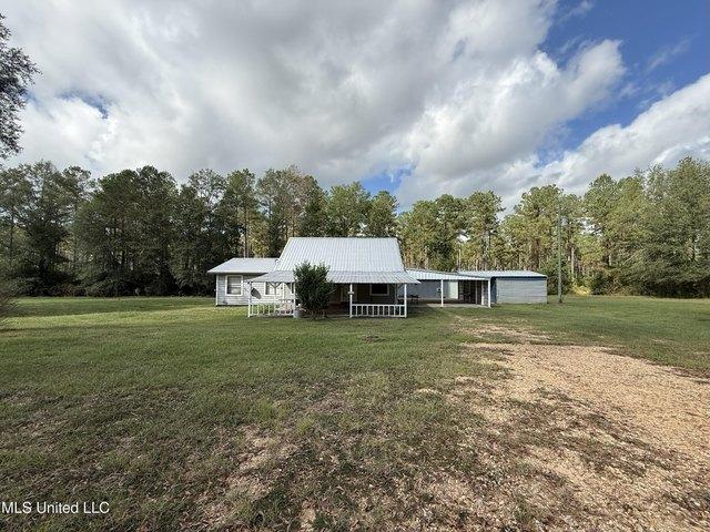 6129 Emerald State Line Rd, Magnolia, MS 39652