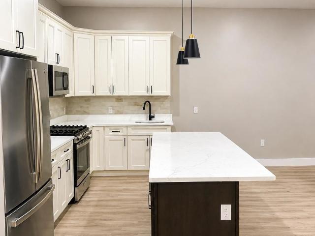 6121 Bergenline Ave Unit 202, West New York, US, NJ