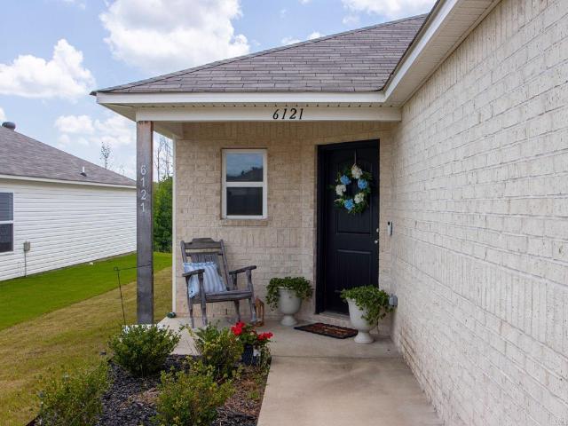 6121 Discovery Trail