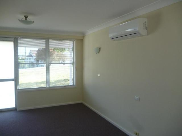6/12 16 Eldon StreetAberdeen NSW 2336, Australia