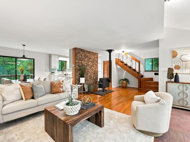 612 Cedar Brook Way