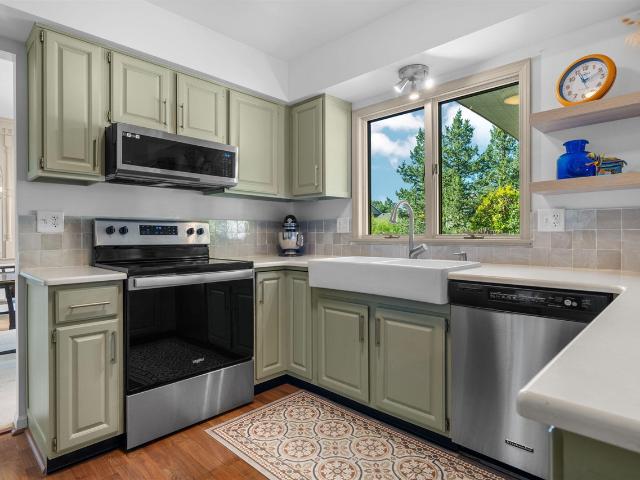 612 Burr Oak Drive