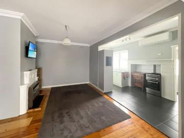 612 Drummond Street South, Redan