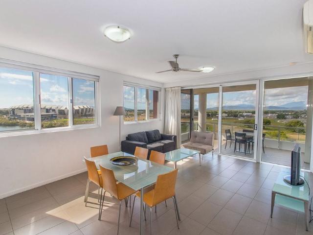 61/2 Kingsway Pl, Townsville City