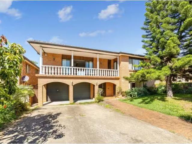 612 Merrylands Road, Greystanes House for rent Listed by Mara.