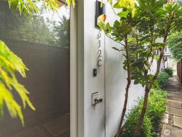 612 N 45th St, Unit C, Seattle, WA 98103 | MLS #2508