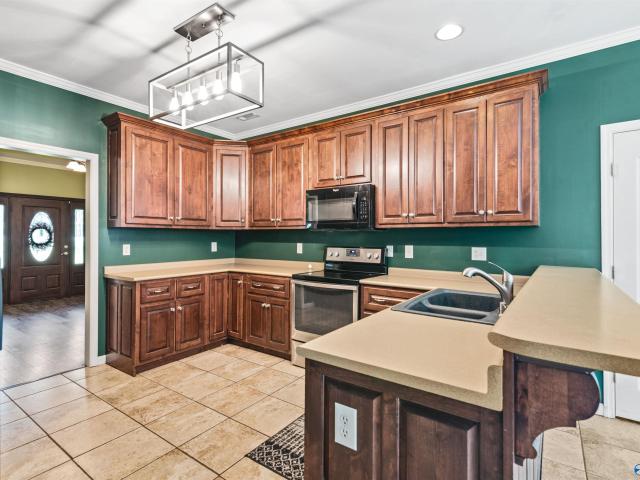 612 S Mountain Drive