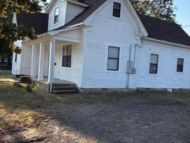 612 W Woodruff Avenue