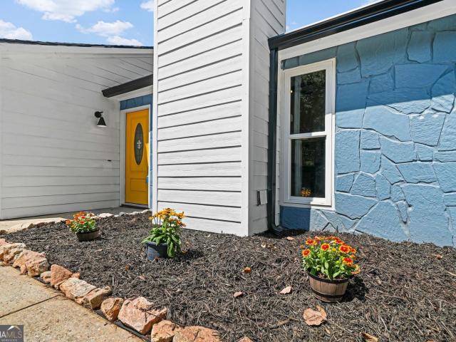 612 Towngate Boulevard