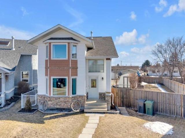 6134 52 Street Close, Ponoka, AB, T4J 1E8 house for sale | Listing ID A2301 | Royal LePage
