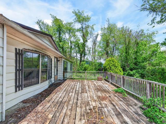 6135 Parrott Mountain Road