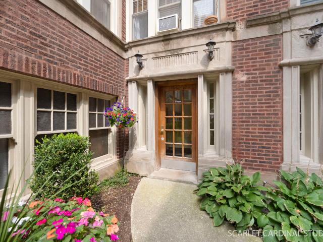 6137 N Hoyne Avenue # 2