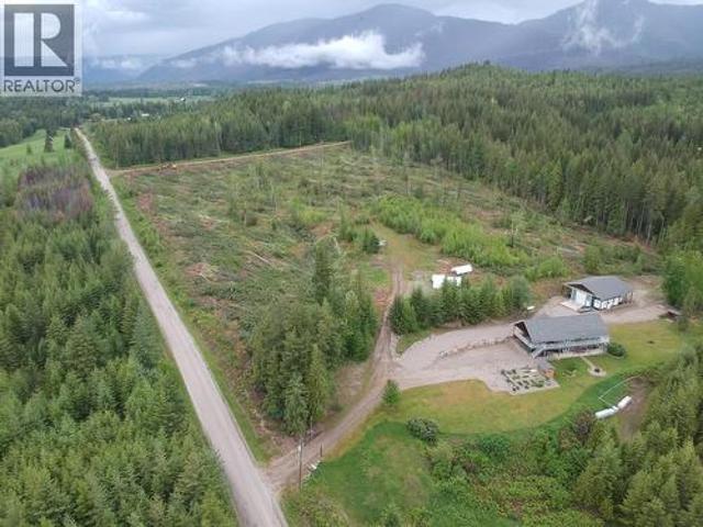 6137 Line 17 Road, Magna Bay, BC, V0E 1M7 house for sale | Listing ID 10376 | Royal LePage