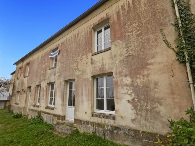 61380 Moulins La Marche maison de ville 202 m² 5 chambres, terrain 805 m²
