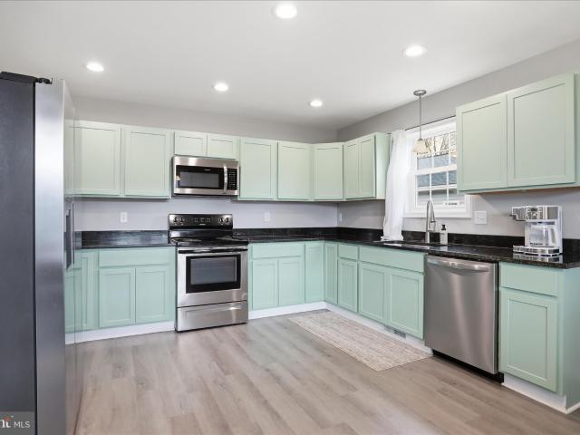 6131 Moore Ave, Mount Jackson, VA 22842 | MLS #VASH2013