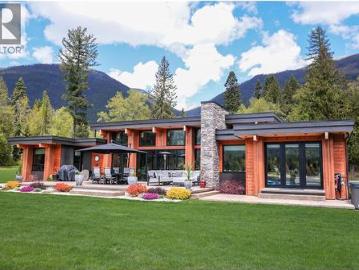 6133 Pippers Lane, Nelson, BC, V1L 6P5 house for sale | Listing ID 10385 | Royal LePage