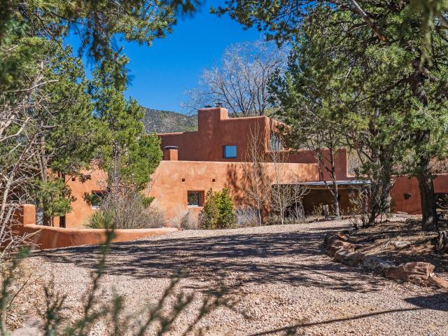 613 Camino Del Monte Sol