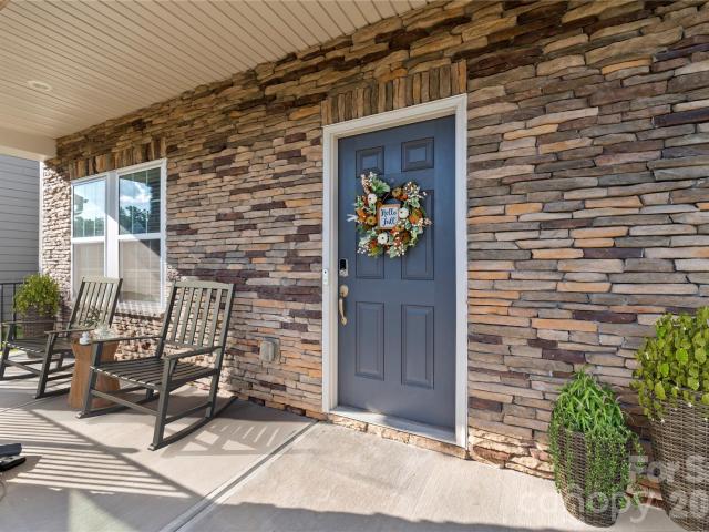 613 Cedar Knoll Circle
