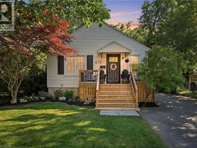 613 Clark Avenue, Burlington, ON, L7S 1P1 house for sale | Listing ID 40849 | Royal LePage