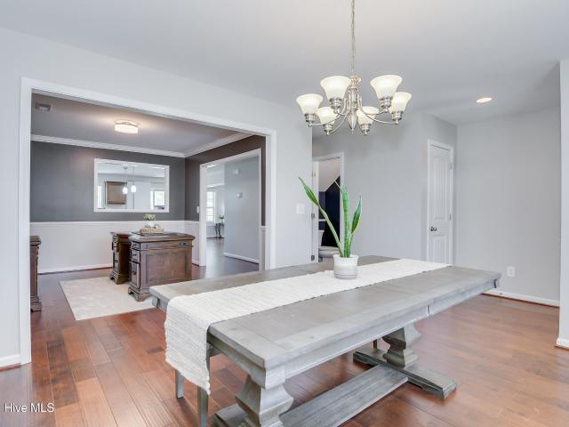 613 Buttonwood Drive