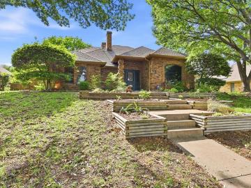 613 Deer Creek Dr, DeSoto, TX 75115 | MLS #21258