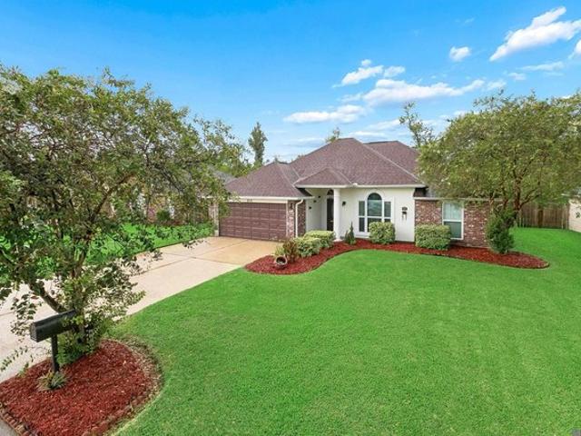 613 Foxwood Ln, Laplace, LA 70068