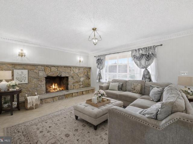 613 Overlook Street