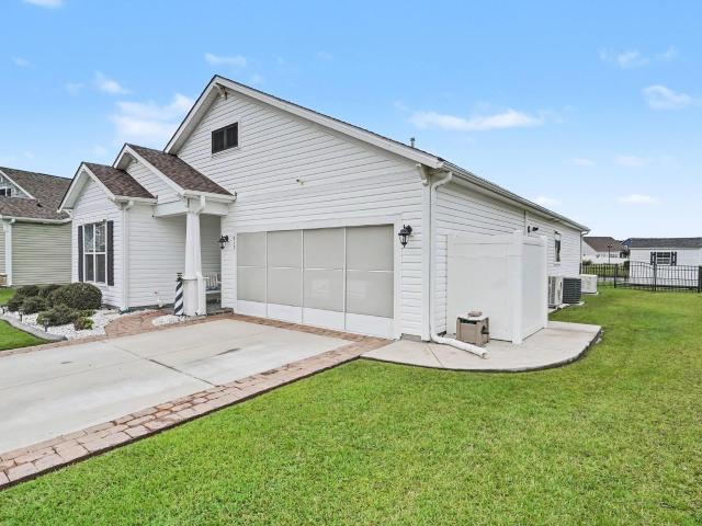 613 Mirella Loop