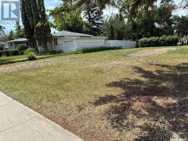 613 P Avenue N, Saskatoon, SK, S7L 2W1 vacant land for sale.