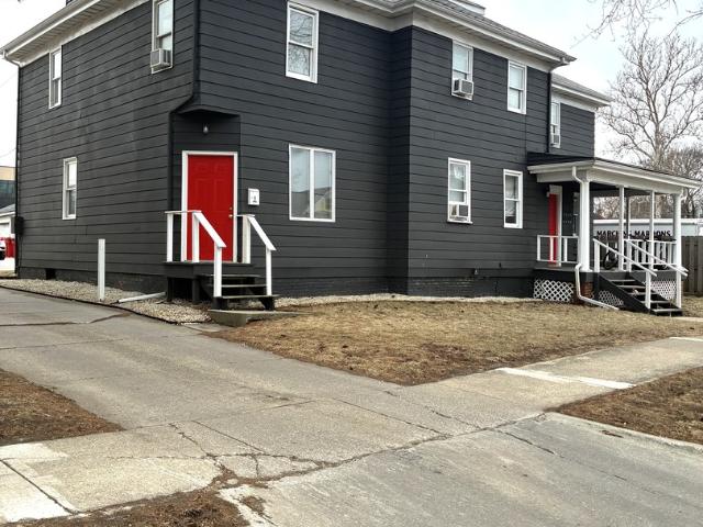 613 W Church St, Champaign, IL 61820 | MLS #12551