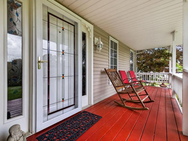 613 W Hubble Drive
