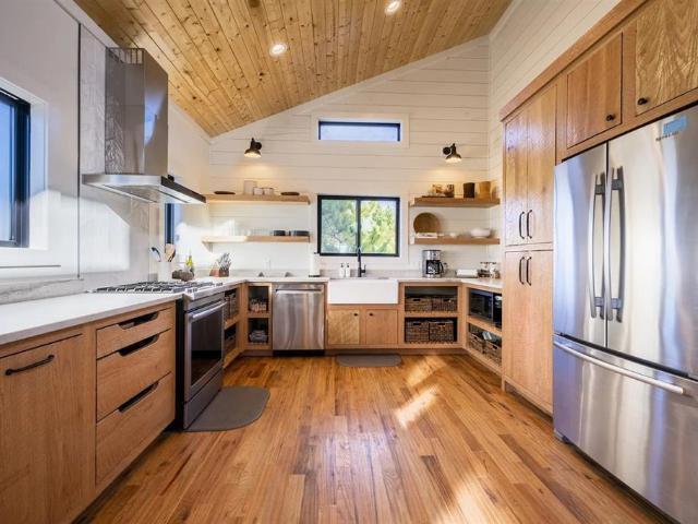 613 Woodland Bluff Trail