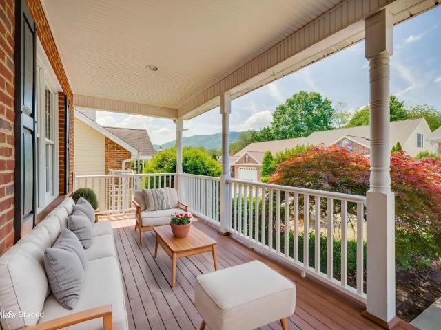 613 Willowcrest Place