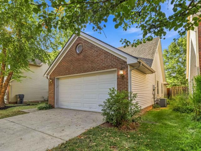613 Twin Pines Way